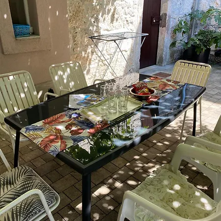 Apartman Rustic Jolly *